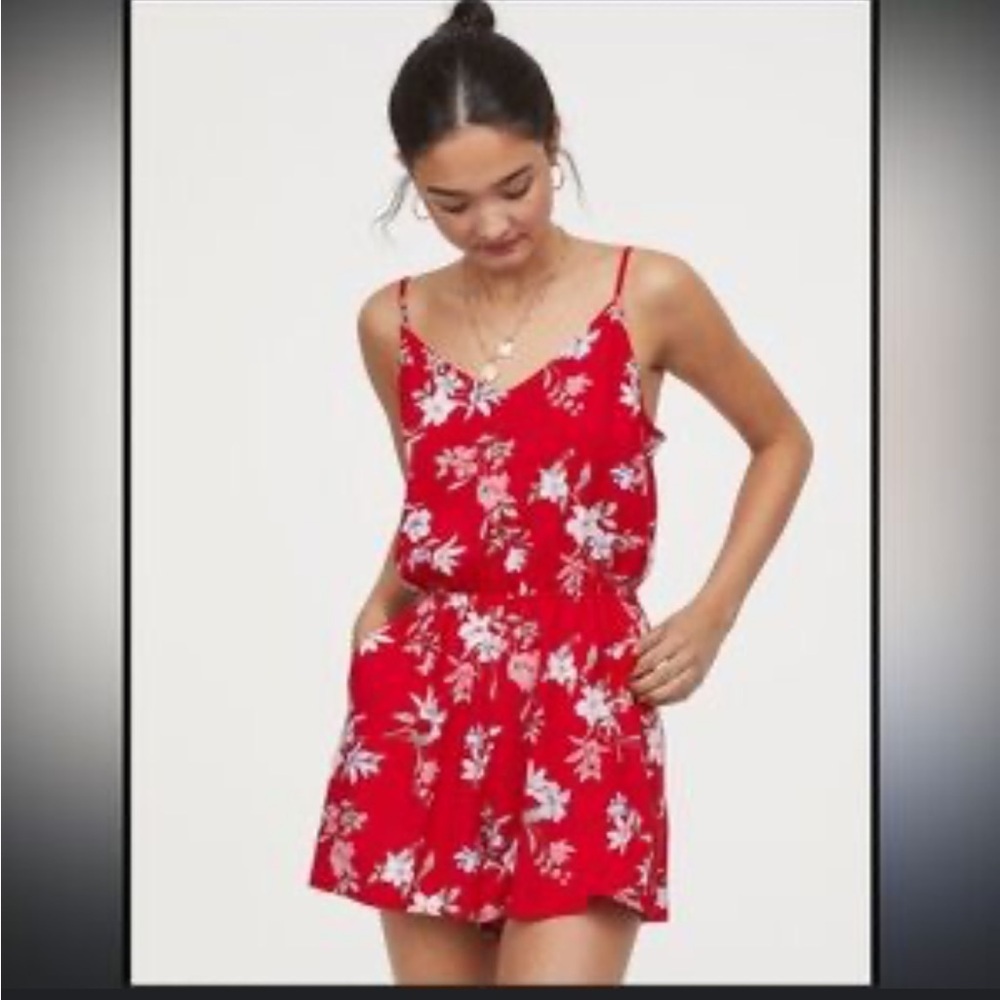 (5) Divided floral romper